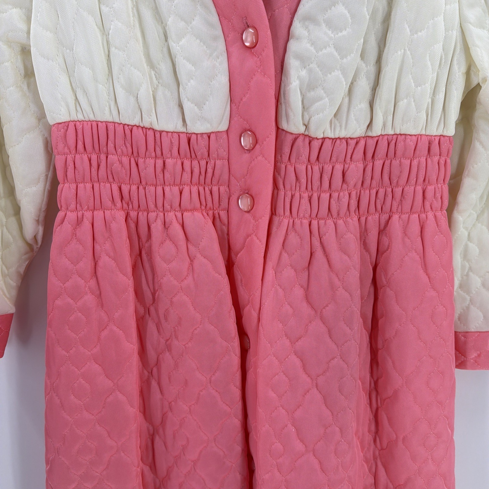 Vintage Quilted Pink Off White Robe Womens Size 18 Button Front Smocked Waist