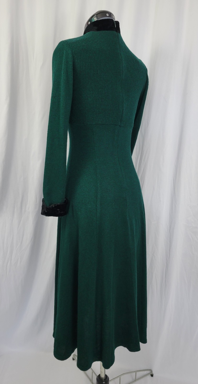 Vintage JSJ Petites Green & Black Empire Dress w Black Velvet Accents Size 8