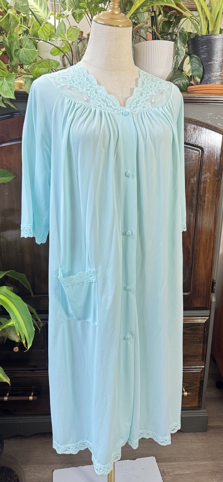 M Shadowline Lace Embroidered Tea Roses Mint Blue Silky Satin Robe Button Pocket