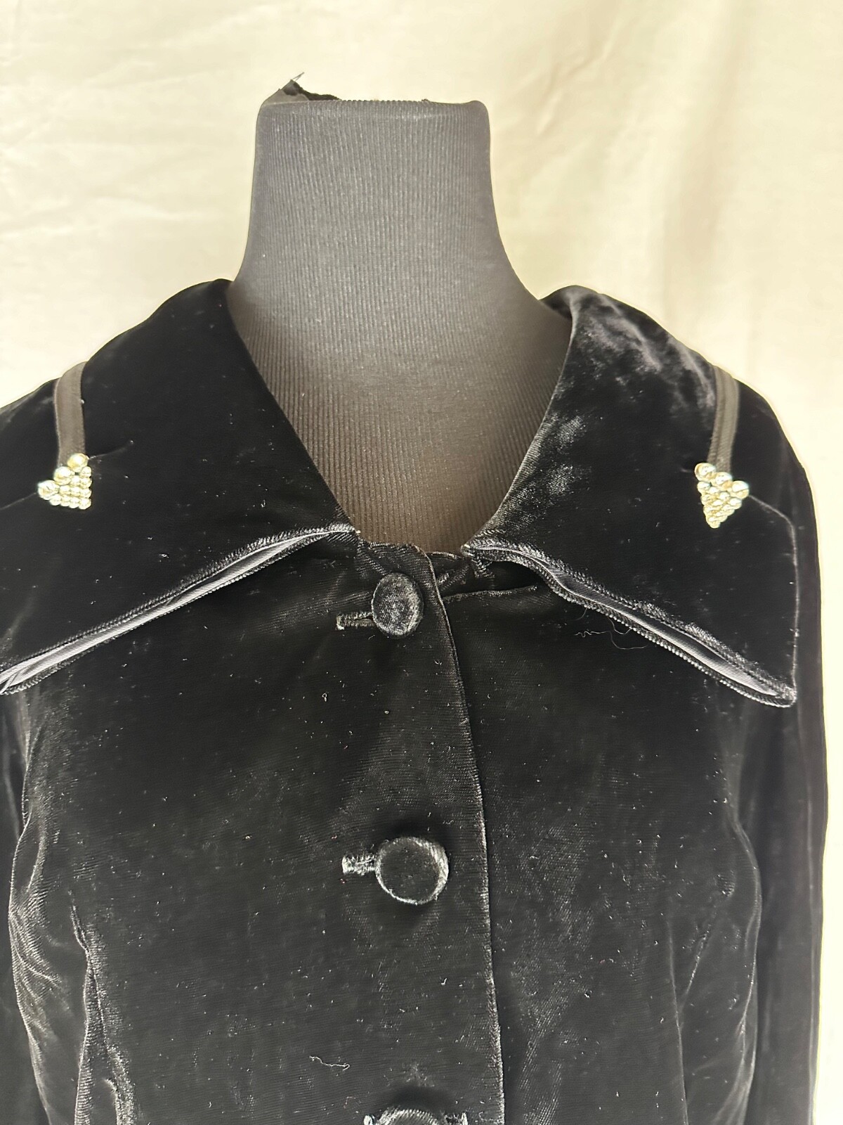 Black Velvet Button up Jacket 1950s Vintage by Gloria Swanson Forever Young