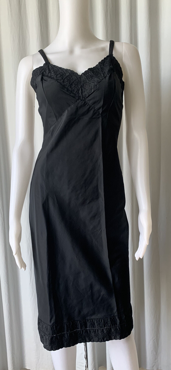 Vintage 50s Barbizon ? Black Tafredda Full Slip Side Zipper Size 36 Average