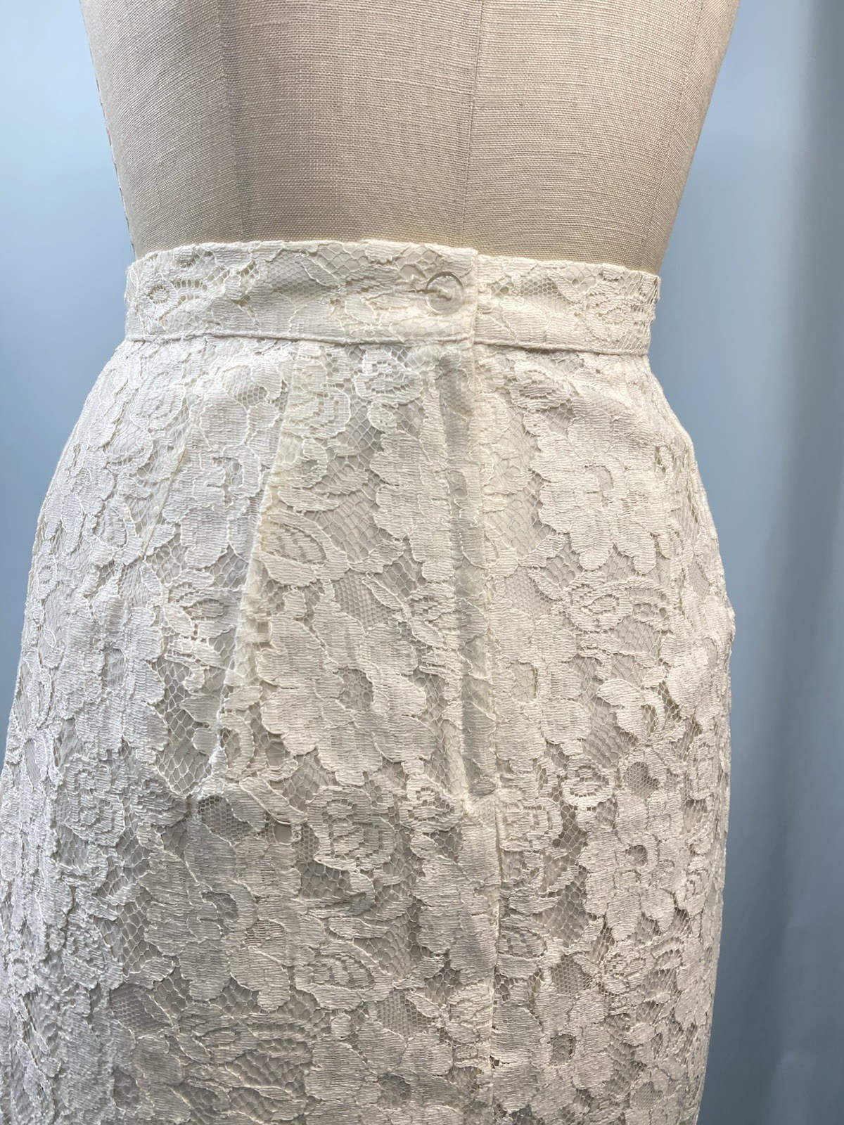 Vintage Skirt & top set SIZE SMALL 9/10 Ivory white lace wedding CACHET 80s 90s
