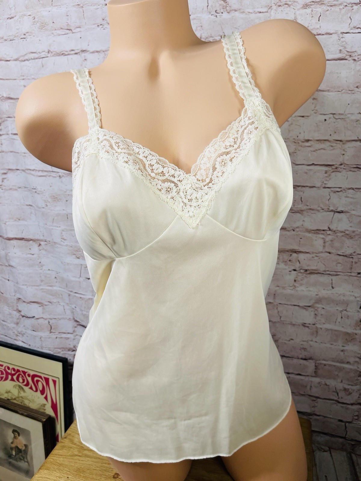 Vintage Lingerie Cami Camisole Cream Ivory Super Soft Tricot Vassarette Med
