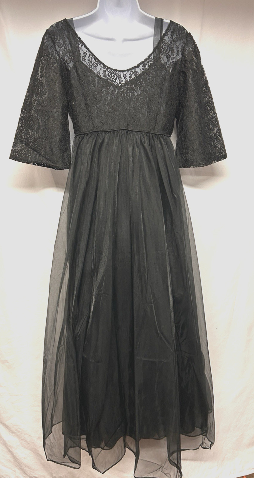 1964 VTG Lisette Women’s Size 34 (S) Black 2Pc Chiffon Peignoir Lacy Buttons