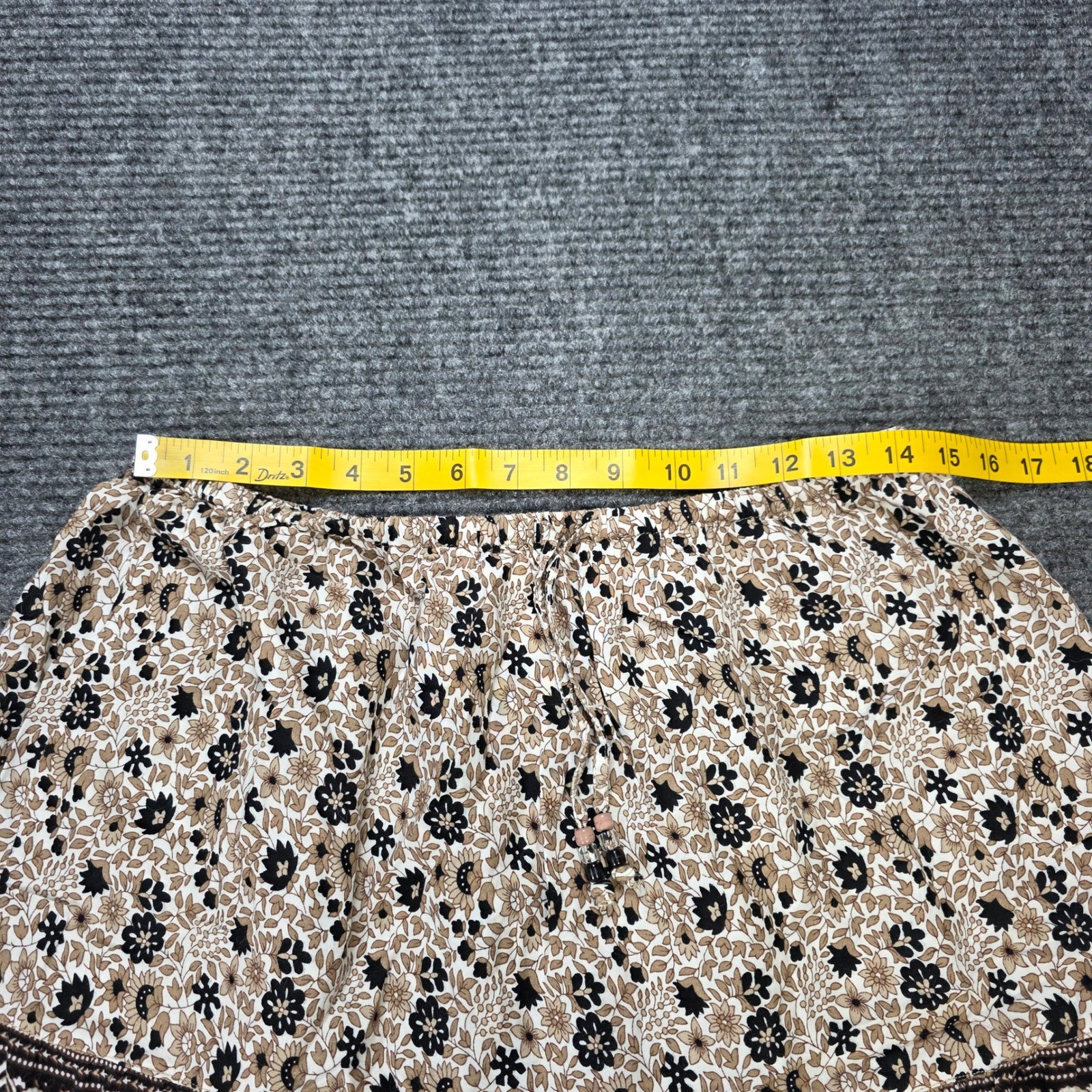 Vintage White Stag Tiered Tea Skirt Women’s Size M 8/10 Tan Khaki Floral Paisley