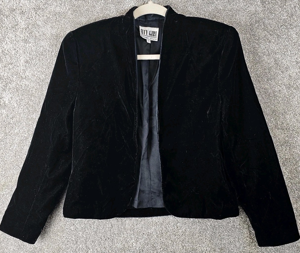 City Girl Velvet Vtg Jacket 4 Black Whimsygoth Witchy Whimsical Shoulder Pads