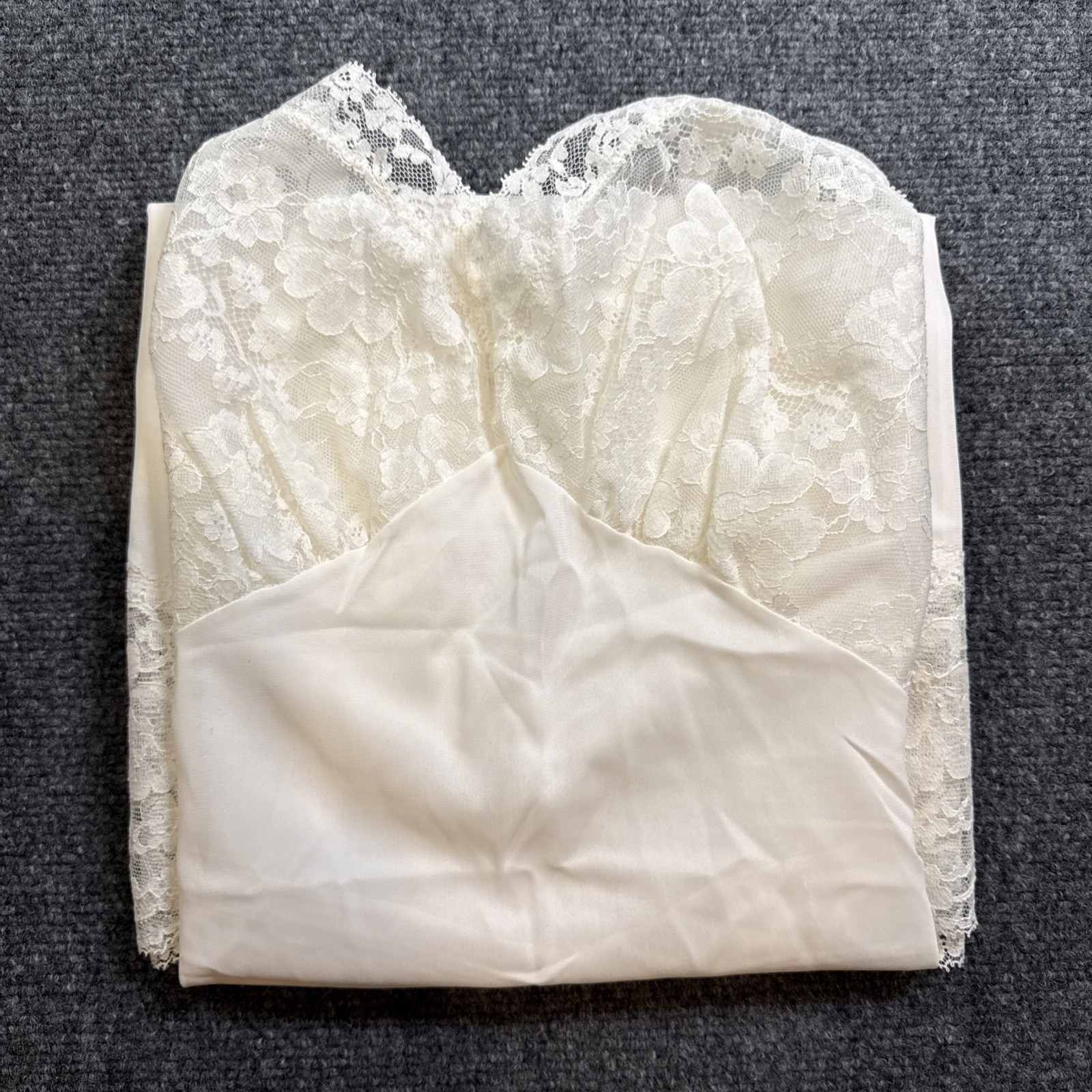 Vintage Lace Trim Pembrooke 36R 1960/70’s Mid Century Slip Coquette White Nylon