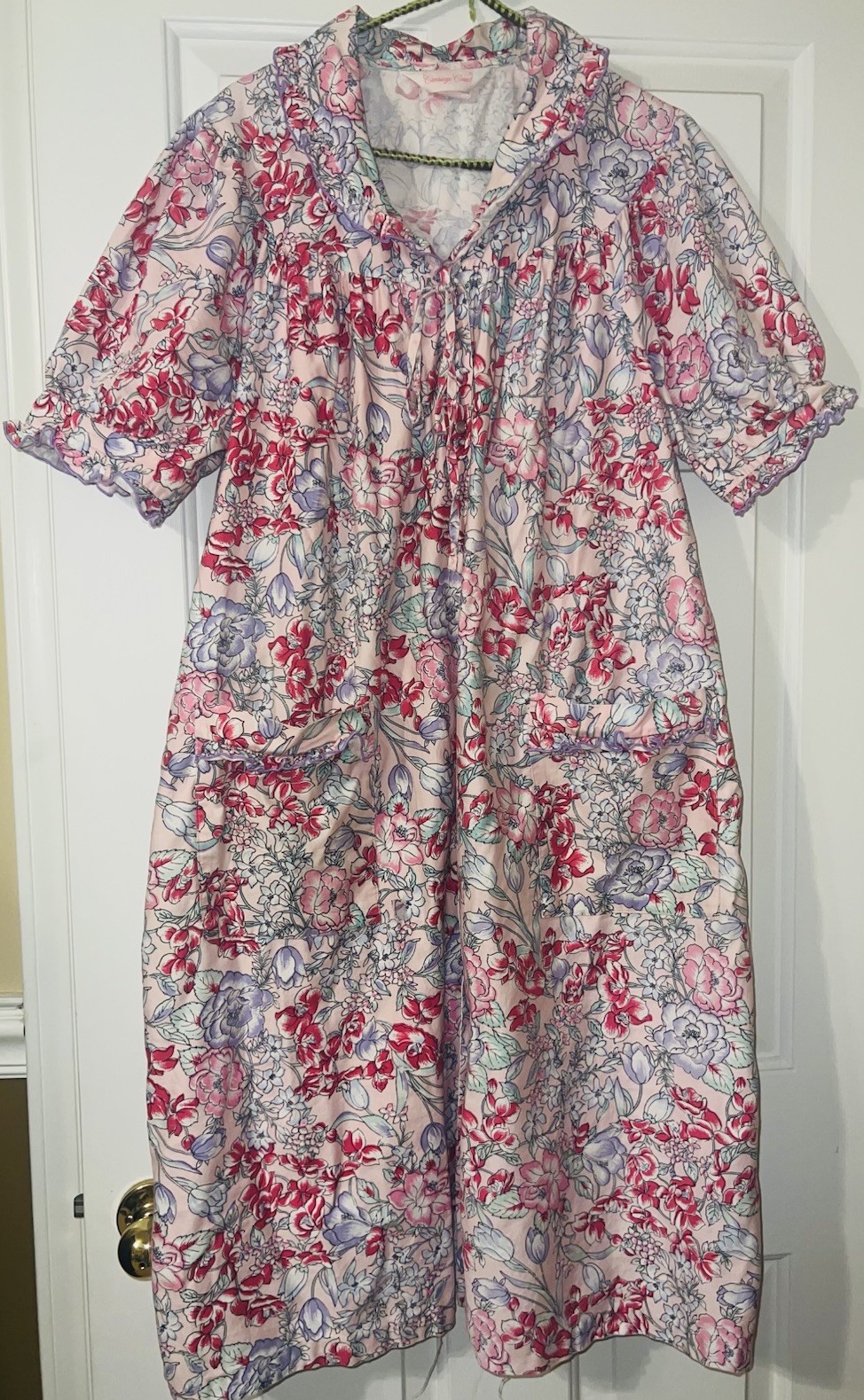 Vintage Carriage Court Floral Housecoat Snap Front Duster Dress Pink Purple M