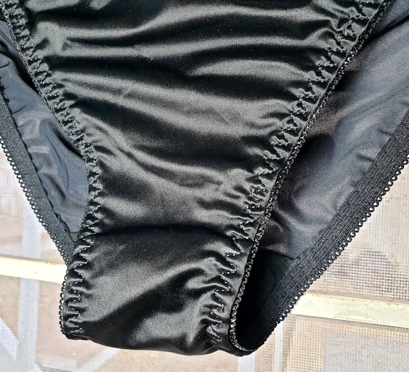 VTG Nylon Satin Panty Sissy Liquid Black Bikini String Brief Size 6-7 Hip 35-39″