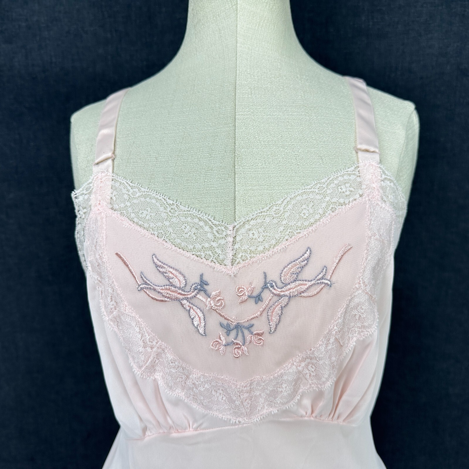 Pretty Vintage full slip Chiffon Doves & Lace CARILLON 34 Pink Embroidered 1950s