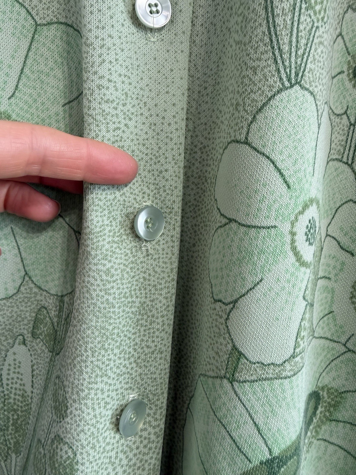 Vintage 1970s polyester shirt green floral long sleeve point collar Sz L