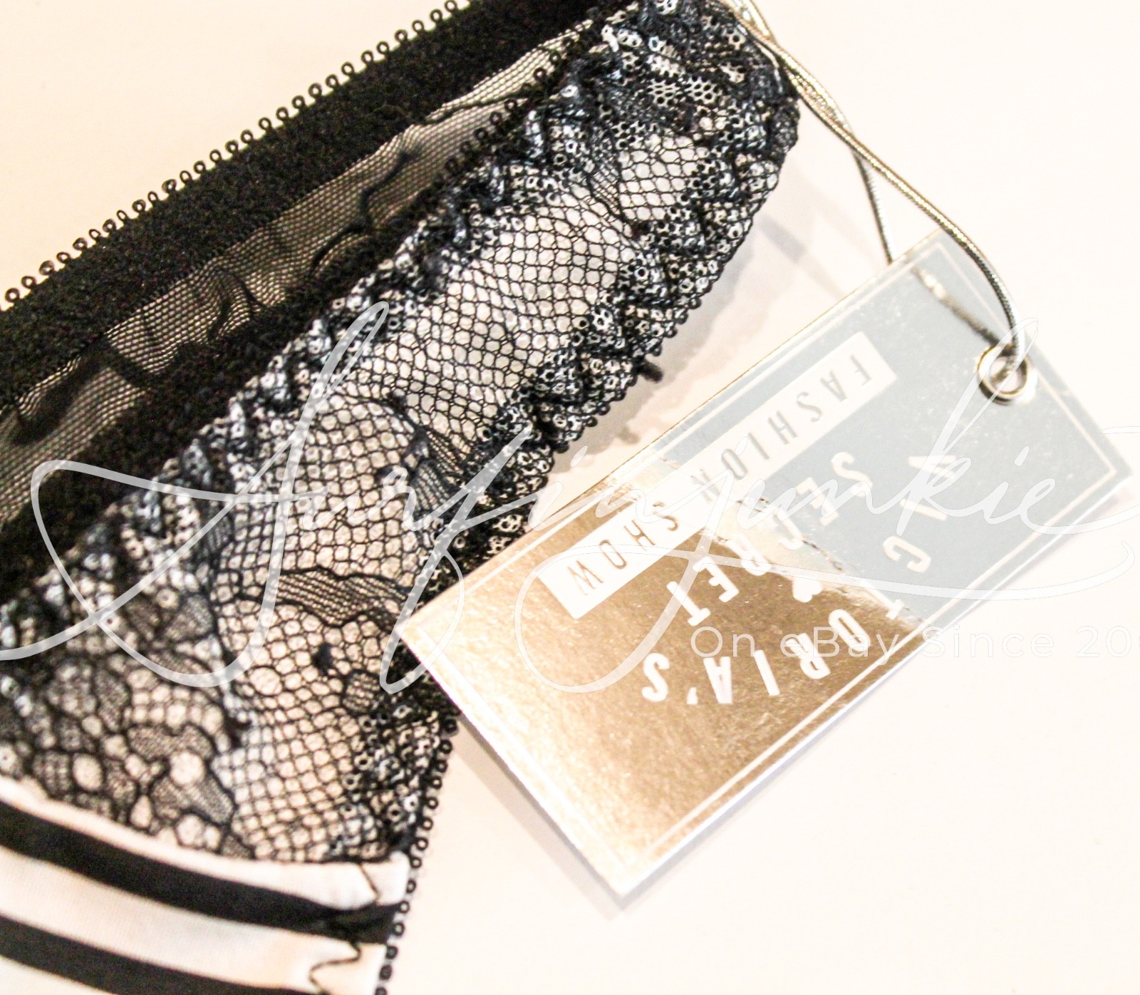 Victoria’s Secret Vintage Panties Panty Lace Thong Bikini FashionShow 2013 Large