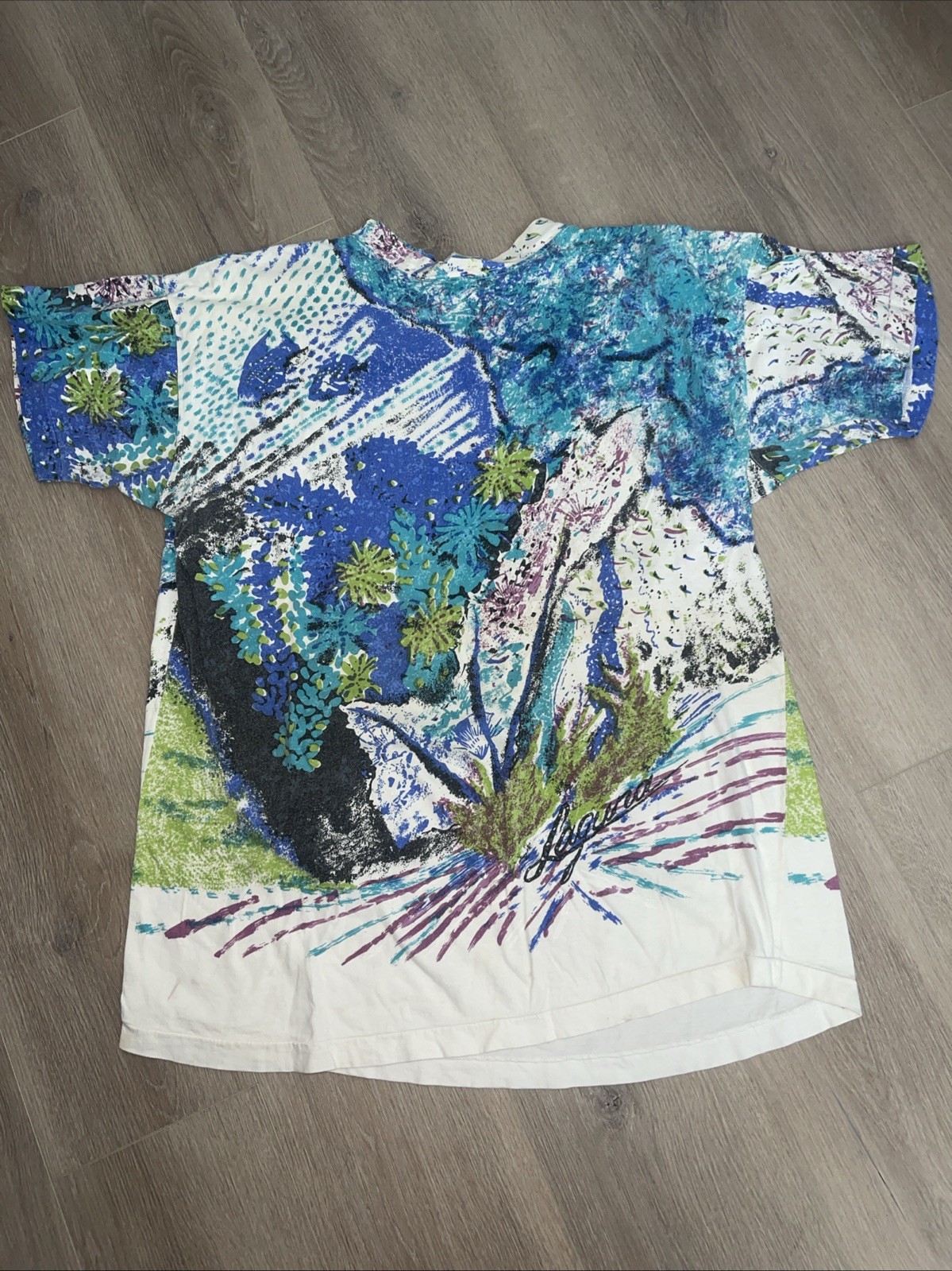 Laguna Vintage Multi Colored Tee Shirt looks To Be X-large Size From The 90’s