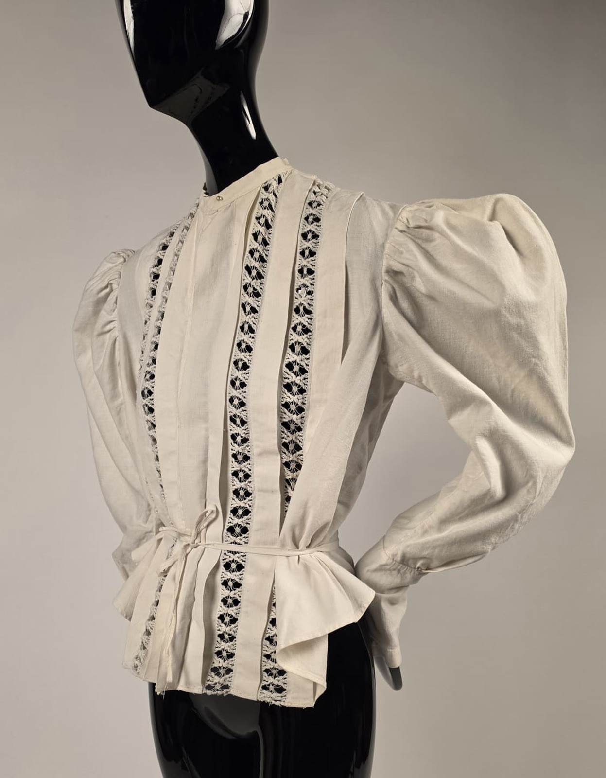 EDWARDIAN WHITE PUFF SLEEVE BODICE W FINE HAND DONE DRAWN WORK DETAILED FRONT