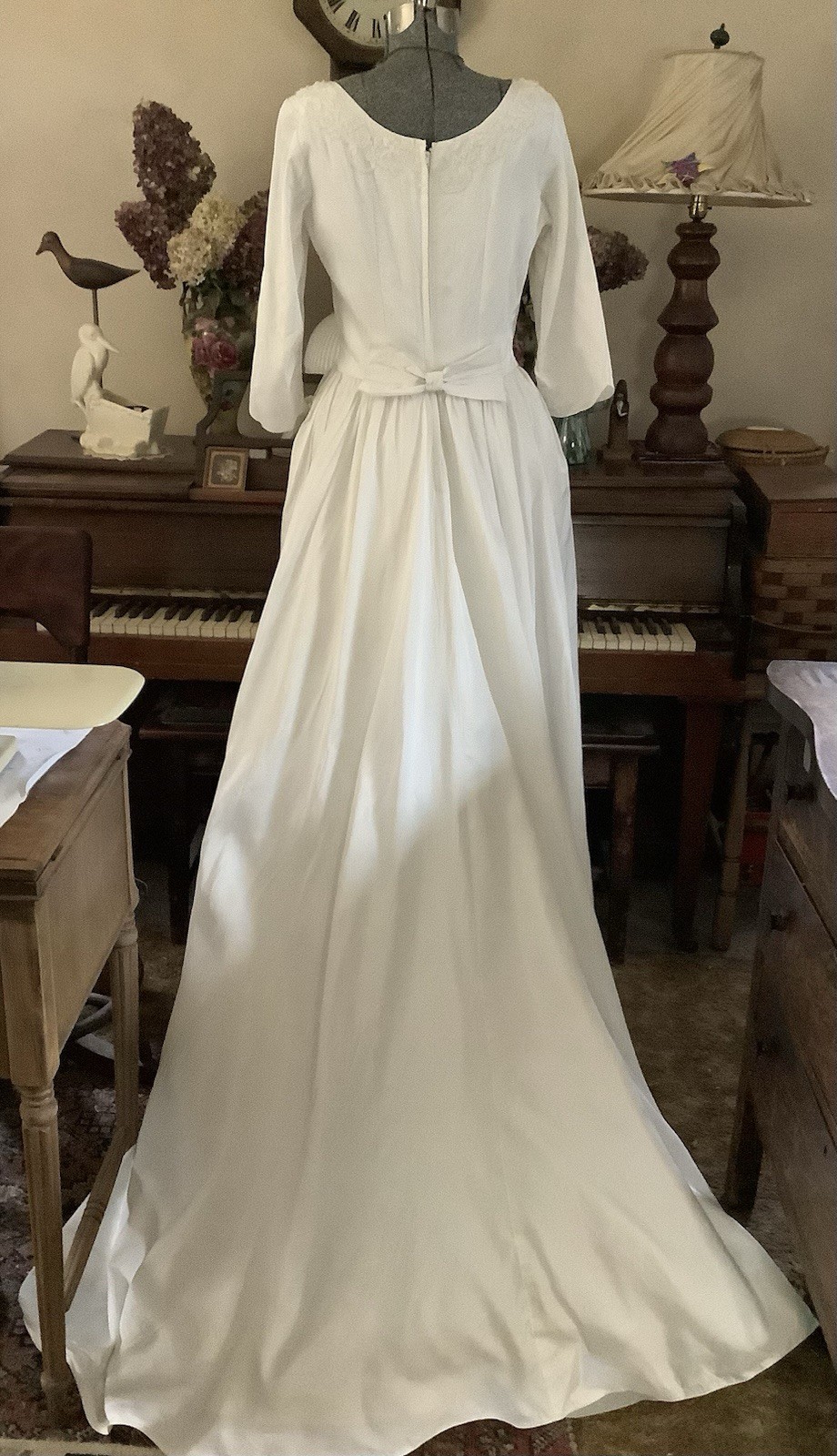 Vintage 1950’s early 60’s Wedding Gown Dress Lace Sequins Pearls 34-28-46