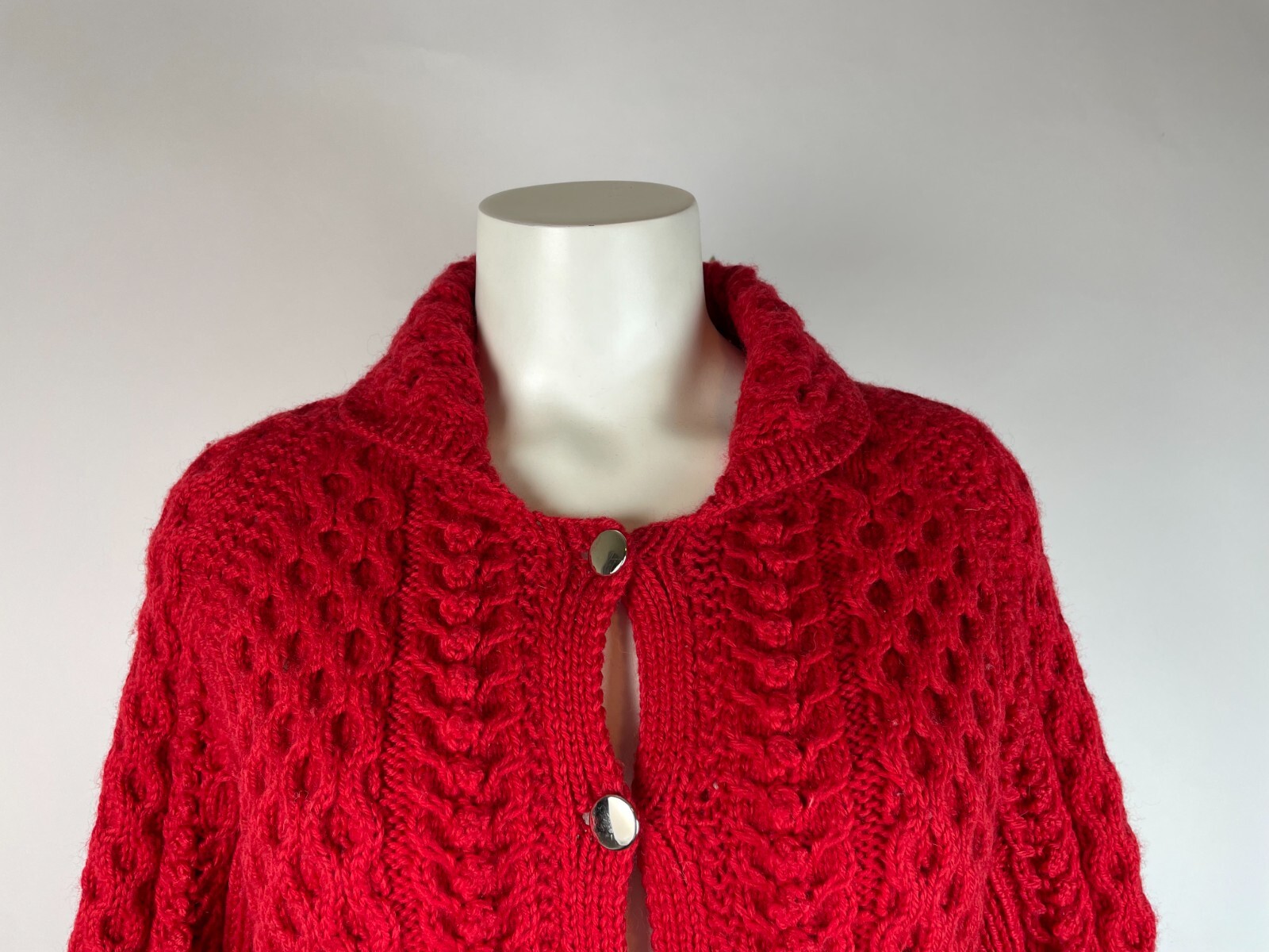 VTG Red Chunky Cable Knit Wool Fisherman Cardigan Sweater Size M, small repair