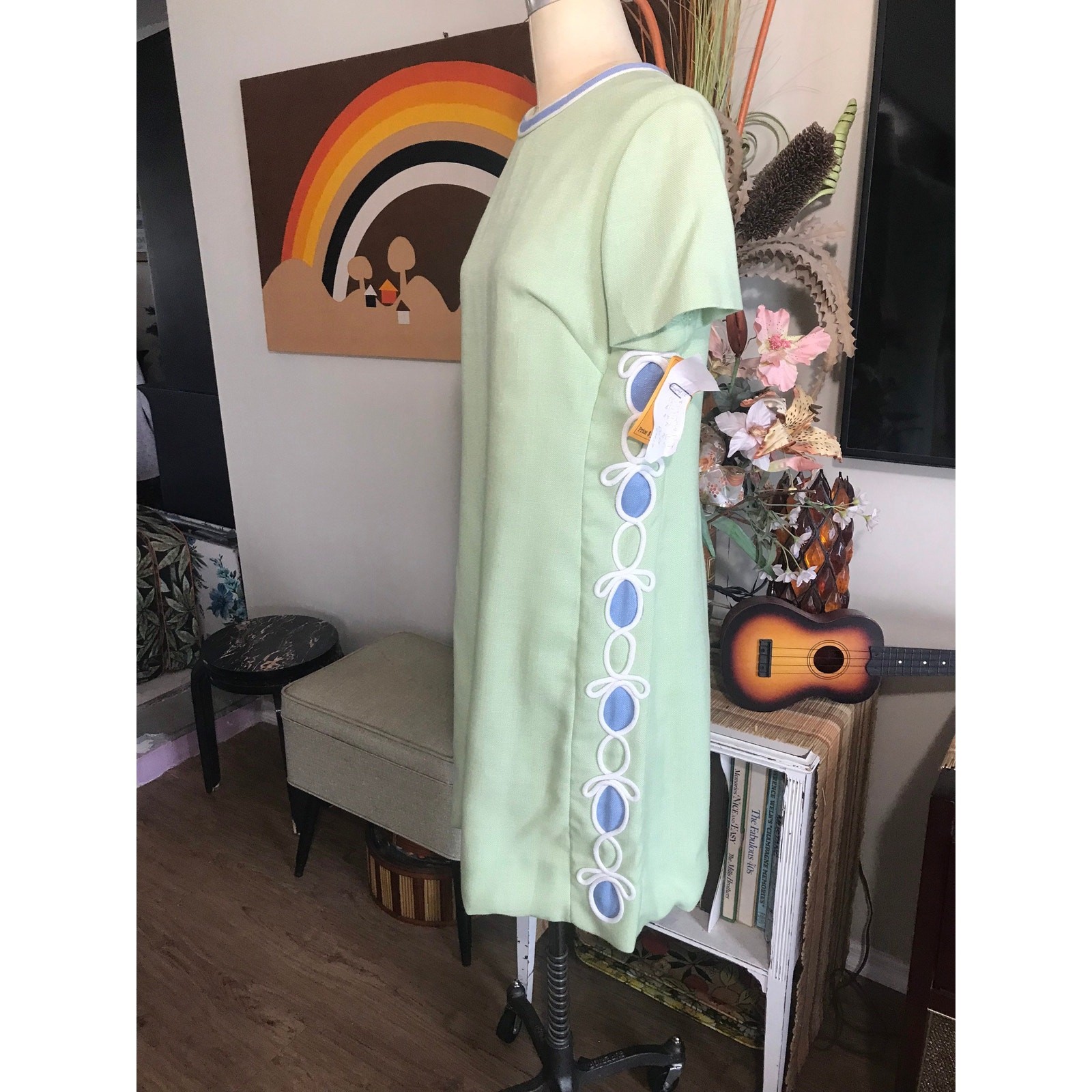 Vintage 1960s Parues Feinstein Shift Dress Celery Green Blue Applique Mod Mini