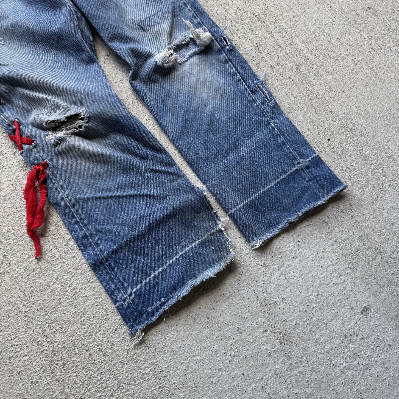 1980s Custom Rock 701 Levi’s Kiss/Motley Crue Capri Jeans