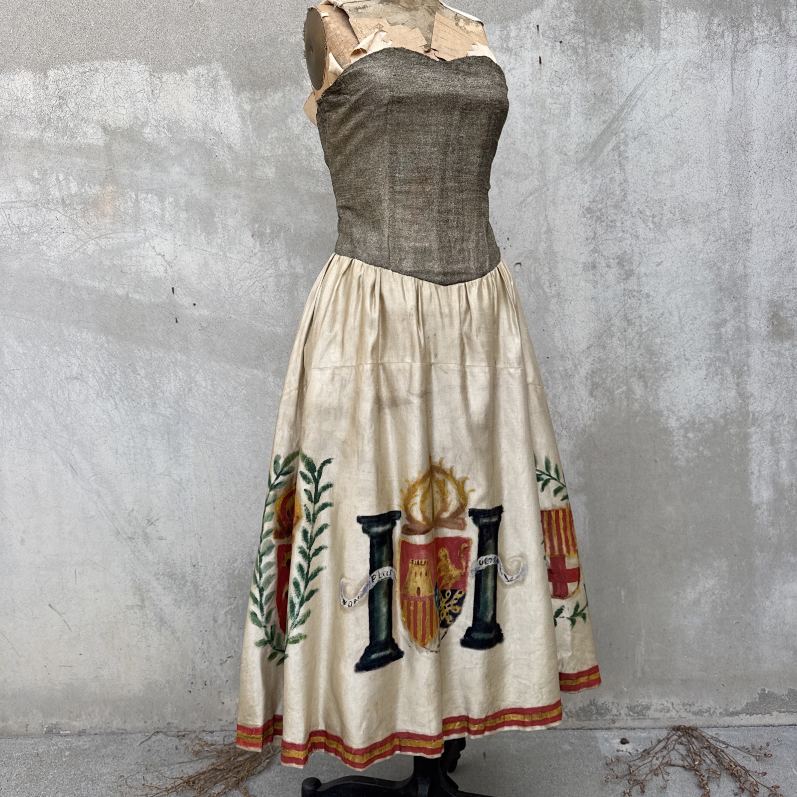 Vintage 1930s Hand Painted Silk Satin & Gold Lamé Dress Crests Snakes Lions