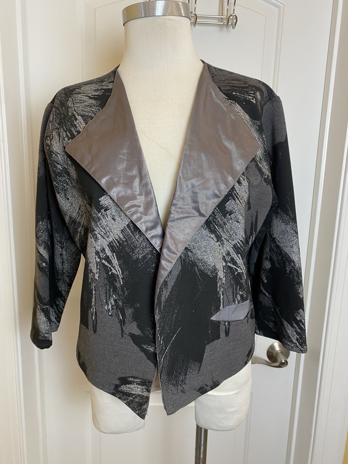 Vintage 80s Abstract Brush Stroke Short Blazer Black Grey Silver M/L Graphic