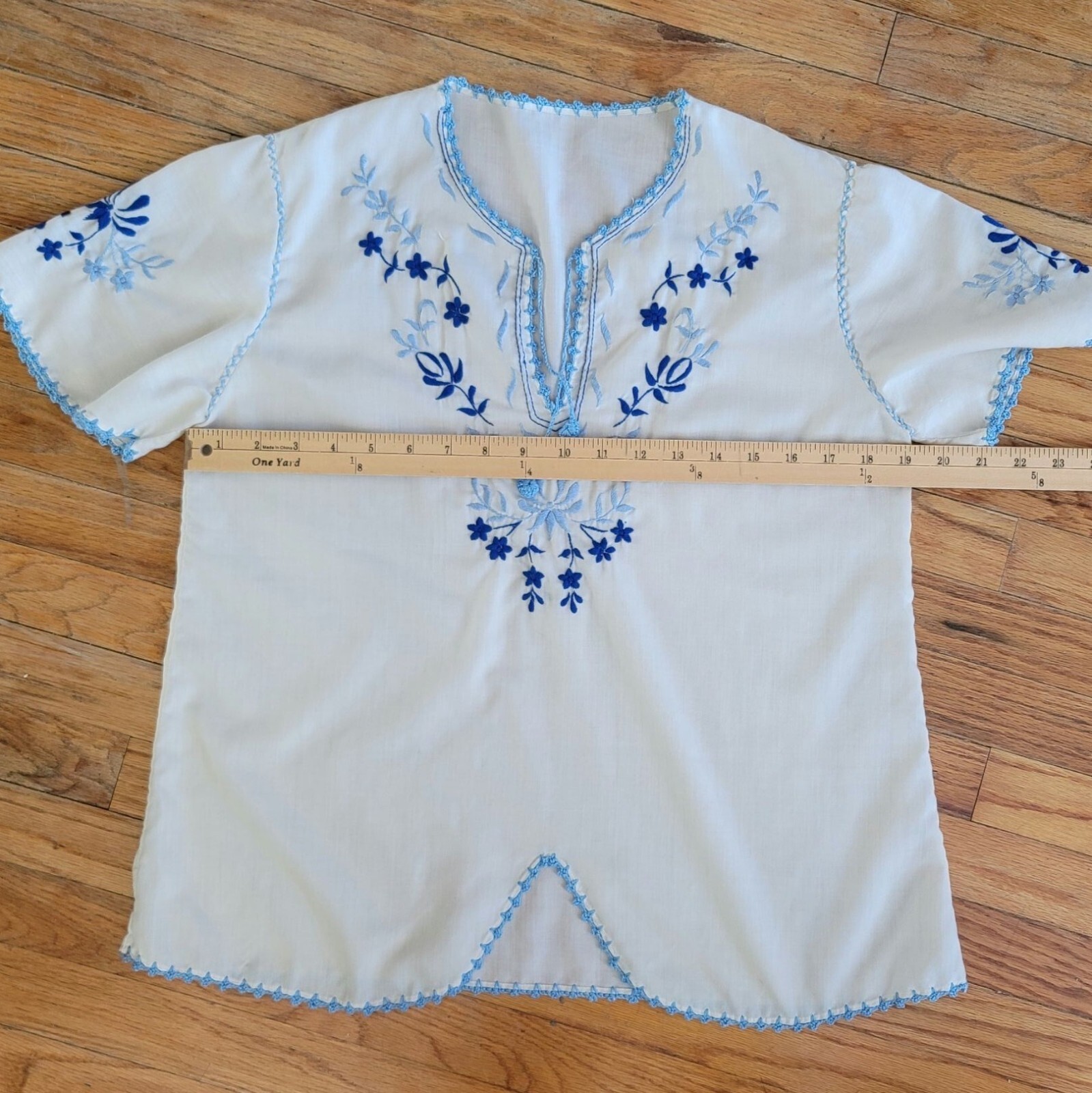Vintage 1930s Hungarian White & Blue Bohemian Embroidered Floral Folk Blouse S