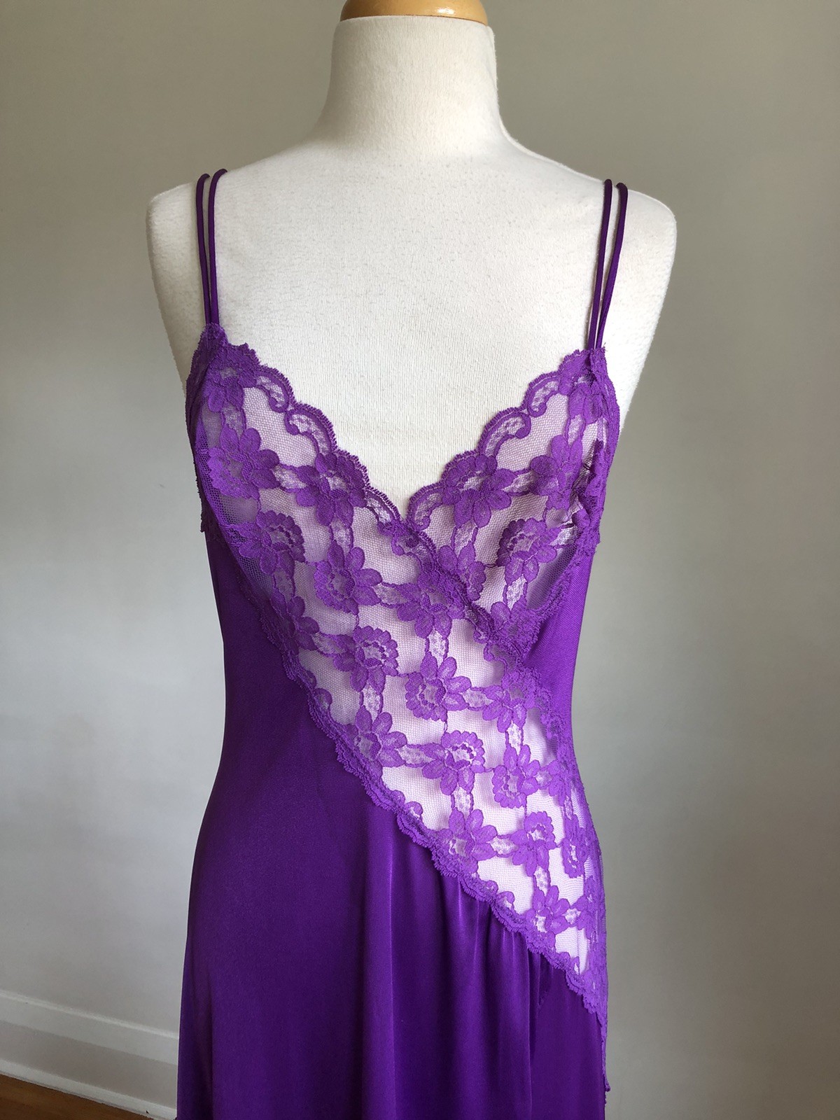 STUNNING VTG VAL MODE Purple Nylon Chiffon & Lace 2pc Nightgown Peignoir Set S