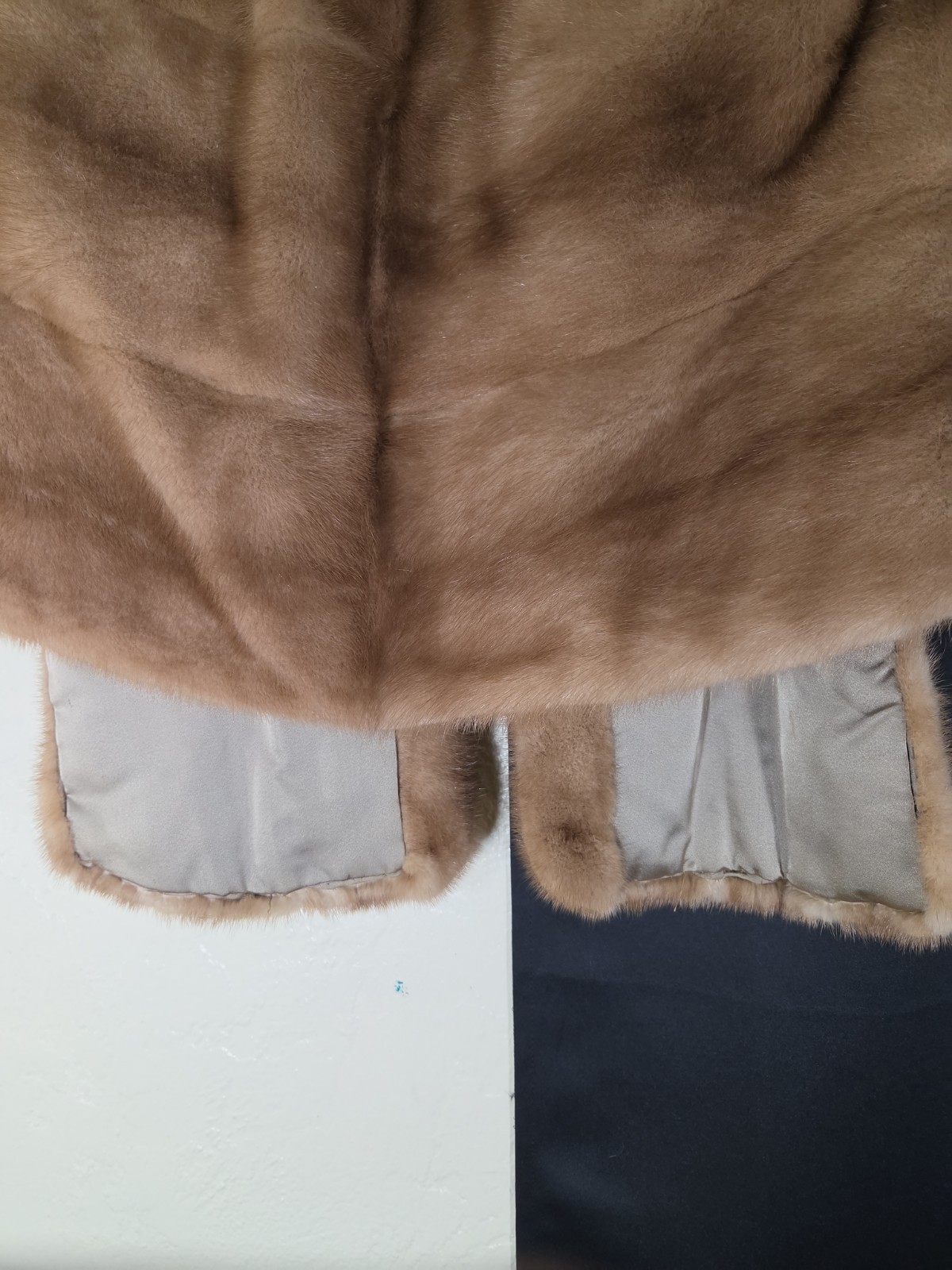 Vintage 70s The Fur Salon Women’s Tan Genuine Mink Fur Coat Mob Wife Old Money