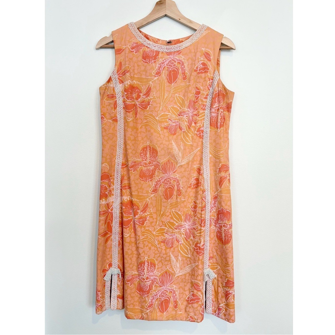 Lilly Pulitzer || 1960s Vintage Shift Dress The Lilly Orange Peach Lace