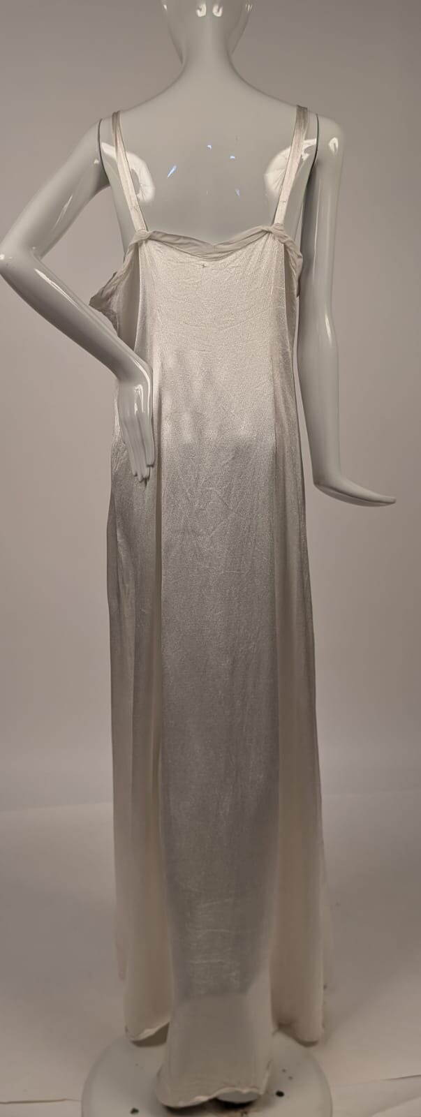 SEXY + SLINKY 1930’ SHINING WHITE SATIN LONG DRESS