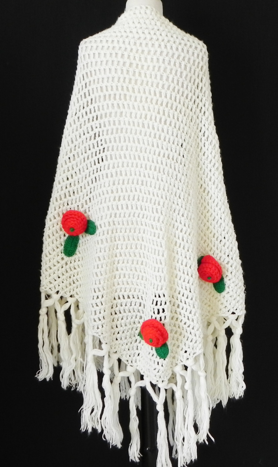 Queen of Capes Country Place Hand Crochet Ivory 3D Floral Triangle Size 102″x48″