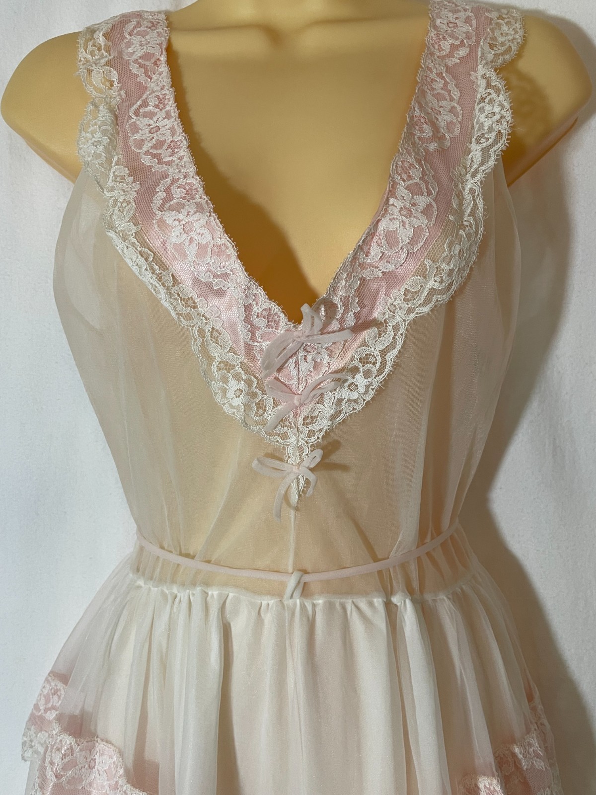 Vtg Double CHIFFON & Nylon NIGHTGOWN Dress FLORAL Lace White Pink Ribbon Eye-ful