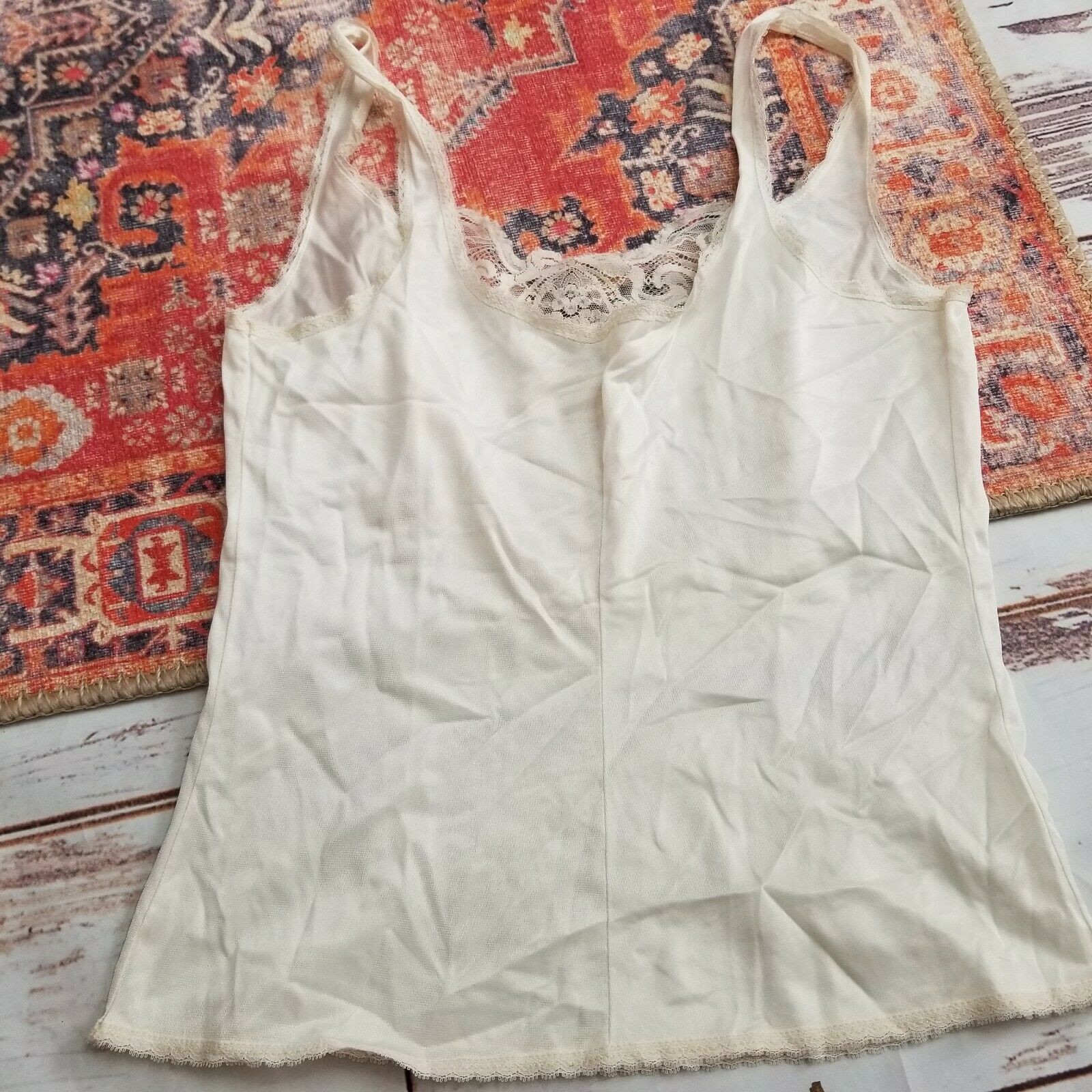 VTG DEENA Ivory Floral Cami Satin Nylon Camisole Top Lace Yoke Sz 34 M