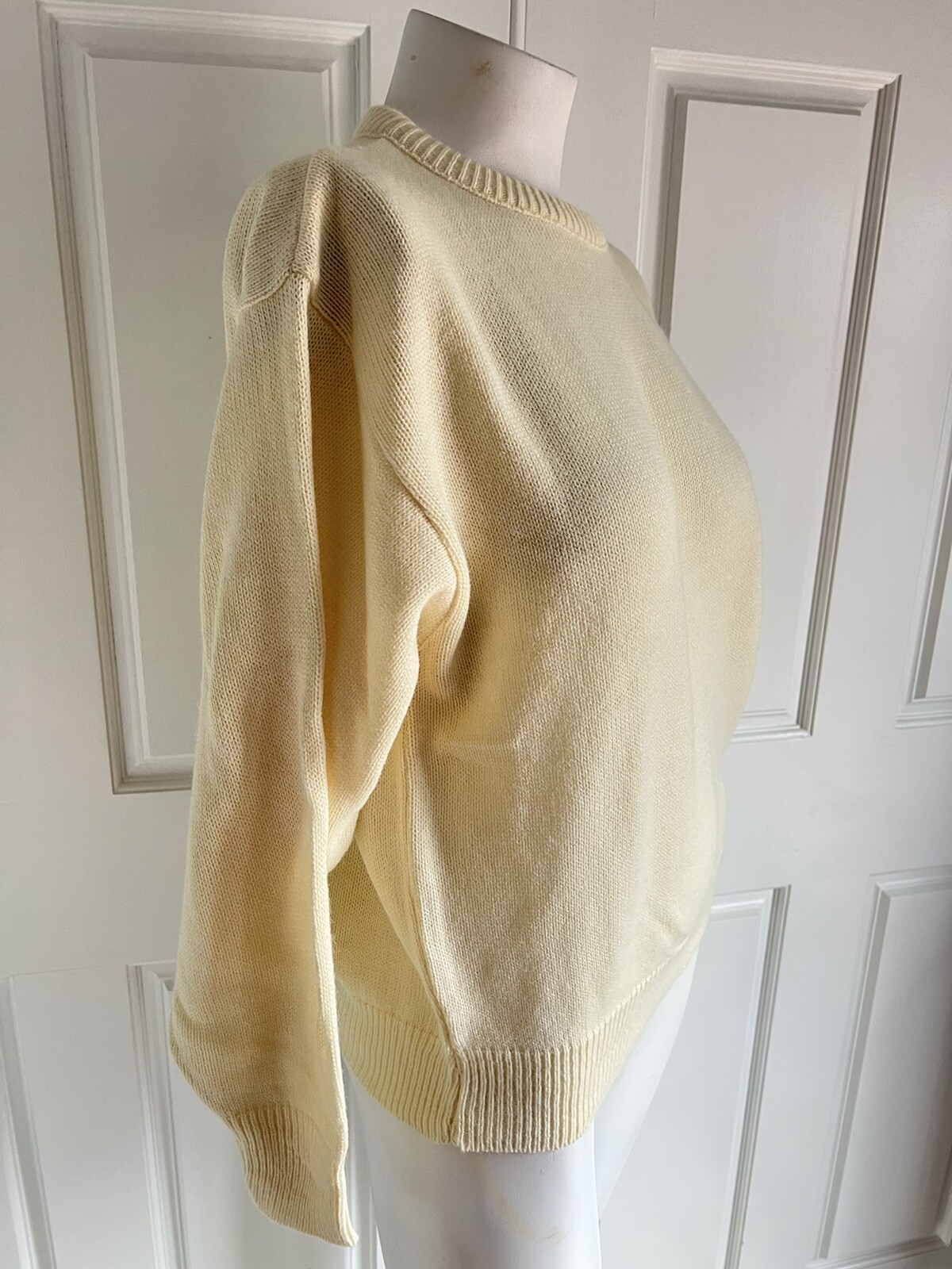 Vintage 1980s Picket and Post Acrylic Ivory Cream Sweater Size M NEW NOS
