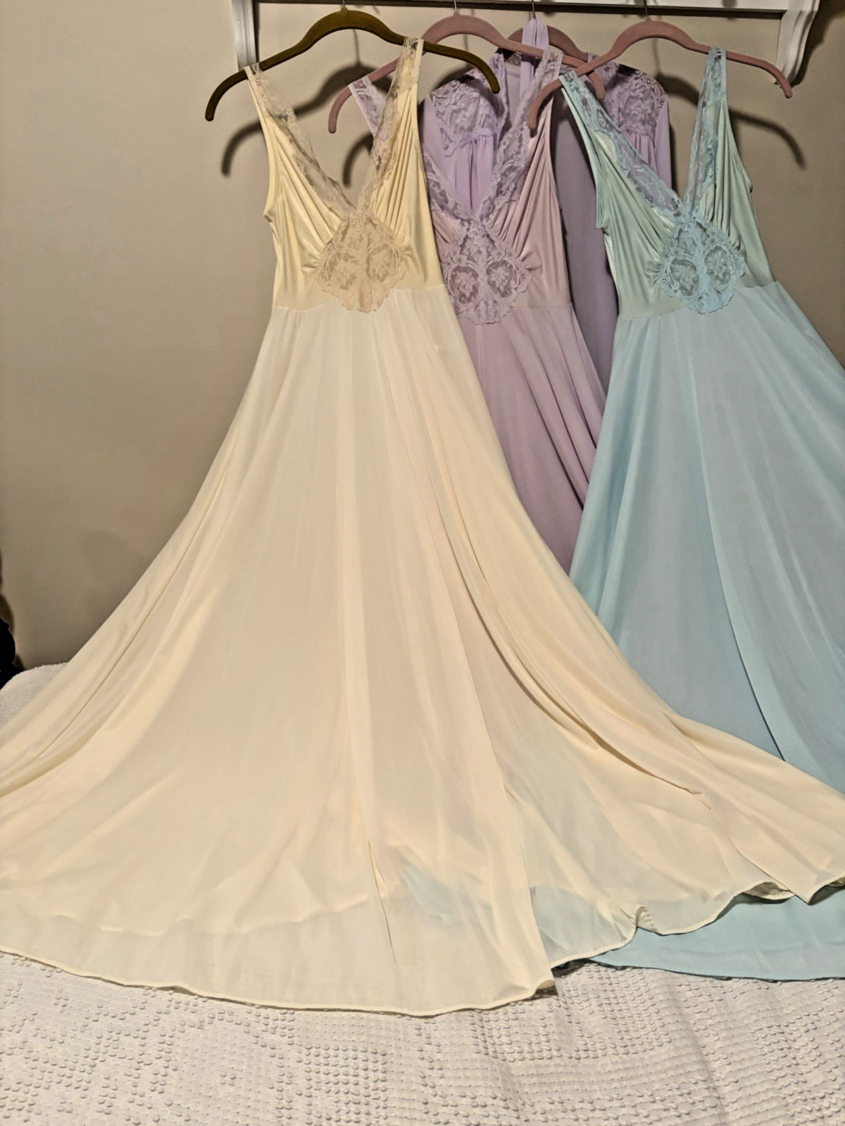 VTG Olga Bodysilk LOT Sz S Negligee & 1 Robe Set Aqua Pale Yellow Lavender -Read