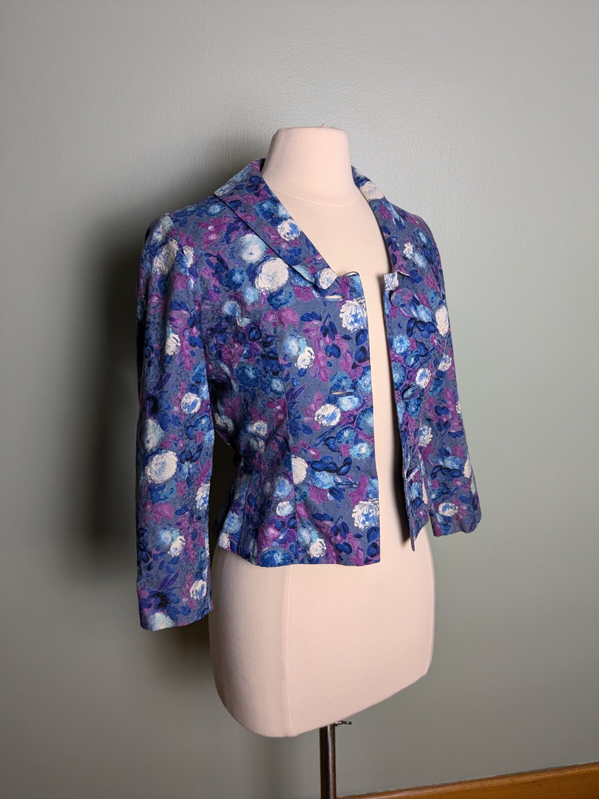 Floral Purple Blue White Vintage 1960s Jacket 3/4 Sleeve