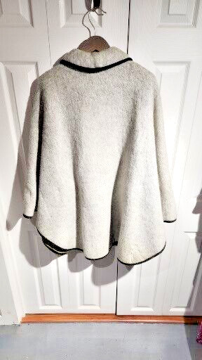 Vintage Boiled Wool Austrian Style Cape Handmade Lining M 35 inches Bavarian