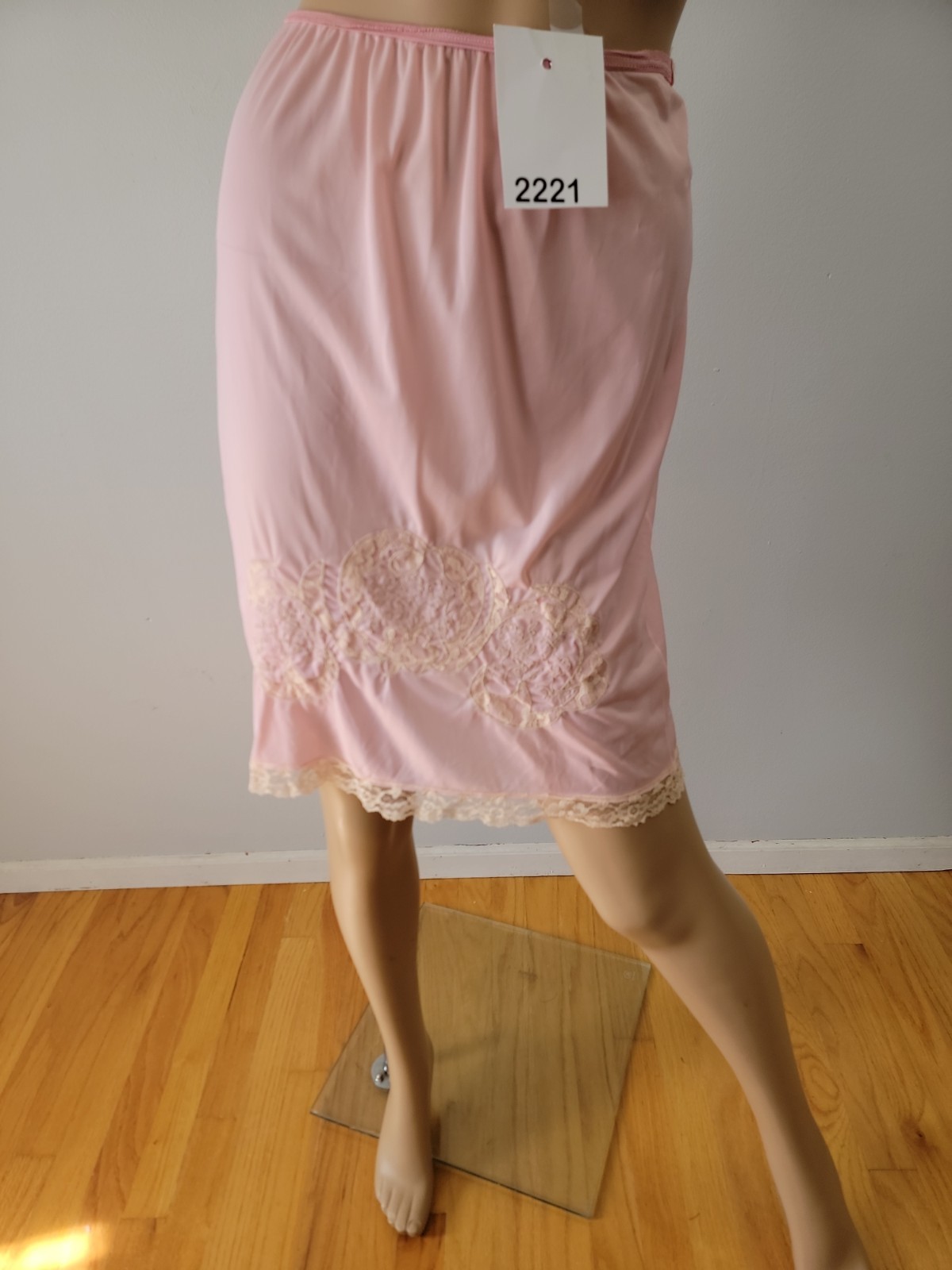 Vintage UNIONMADE 100% Nylon Pillowtab Pink Half Slip Ivory Lace Detail Size SML