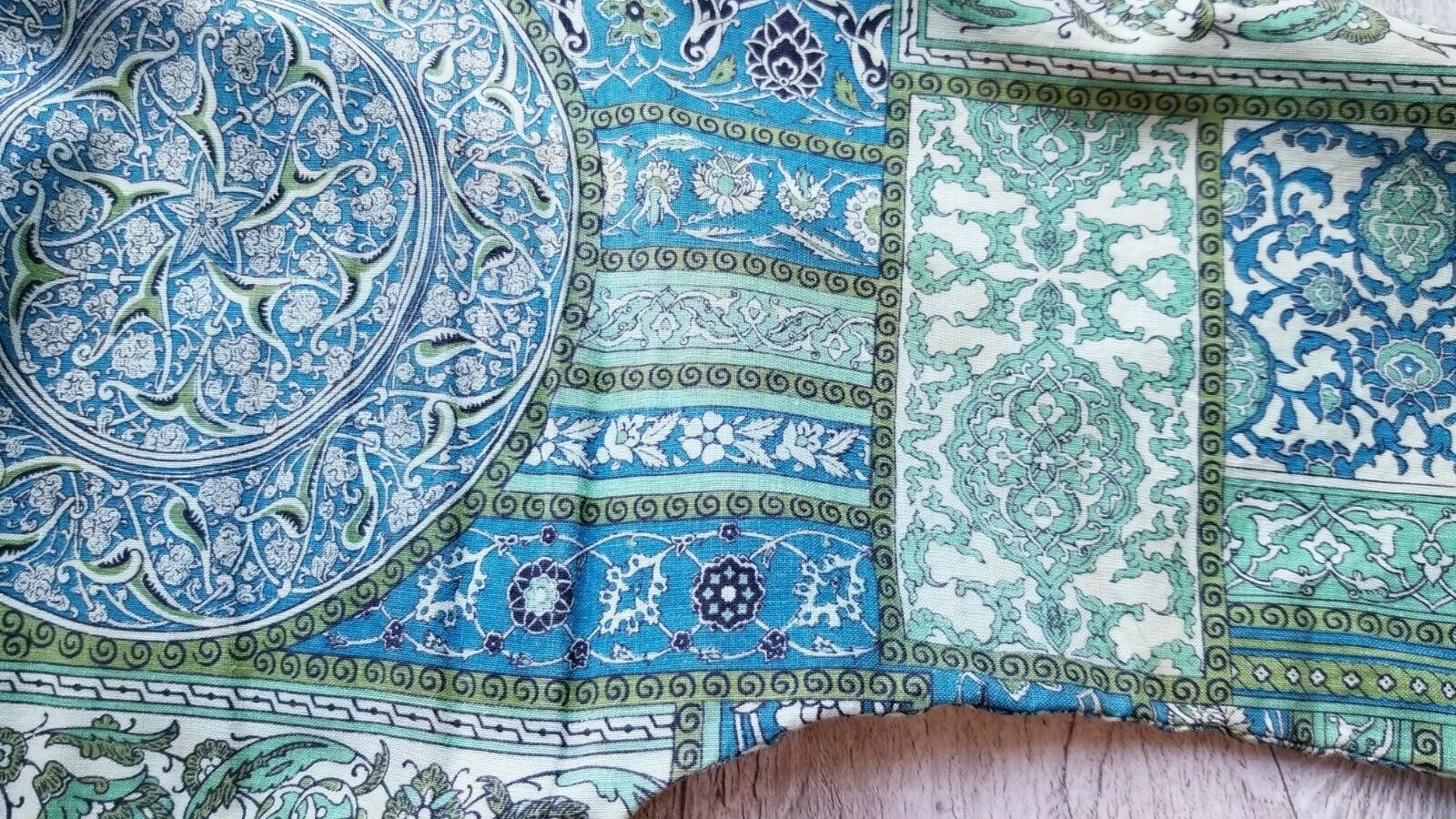 Vintage 1950’s Green Blue Floral Medallion Print Full DRESS with BELT – Size XS