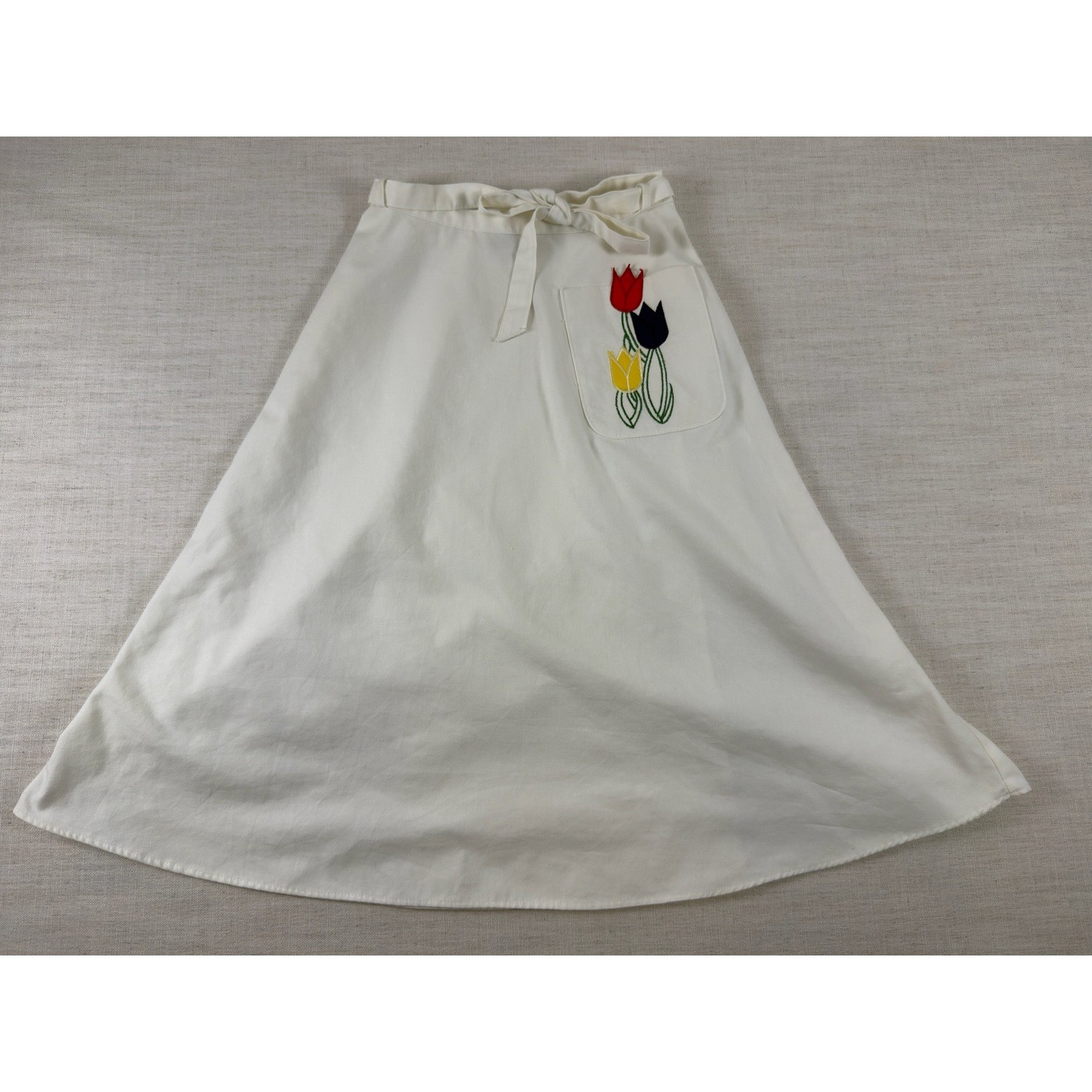 Vintage JG Collection by Joyce White Wrap Skirt Embroidered Tulips ILGWU USA
