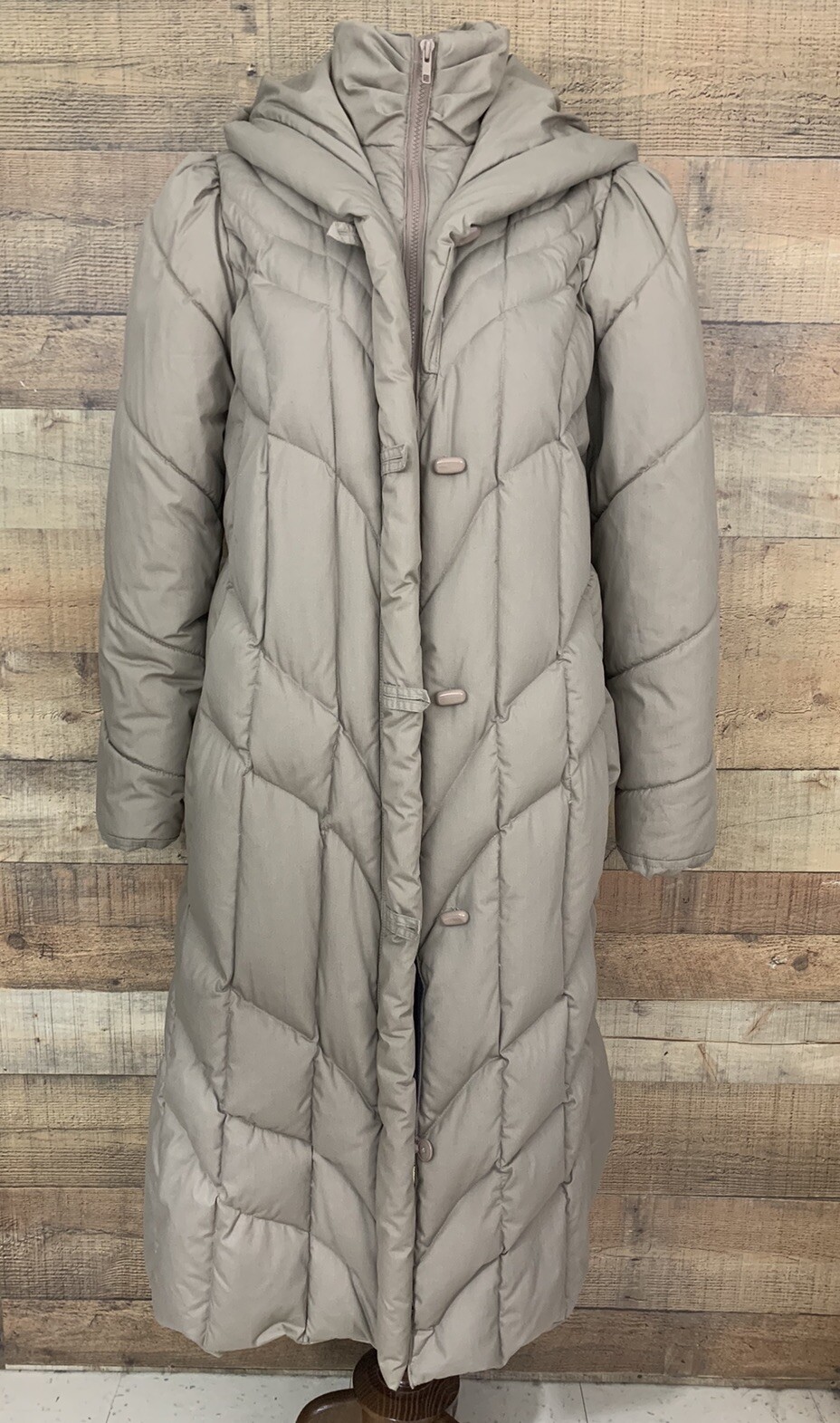Vintage 1980’s Foxland Lanson Quilted Down Filled Coat Size Large Hooded