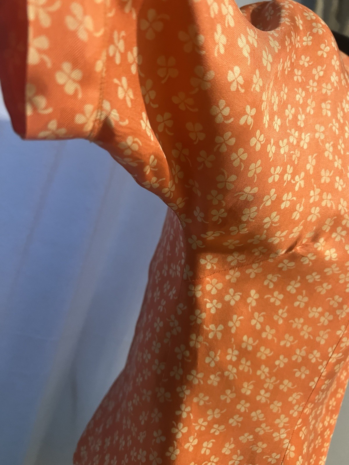 True Vintage 1950s Pure Silk Shamrock Orange Women’s Fitted Top Sz S/M Pinup.