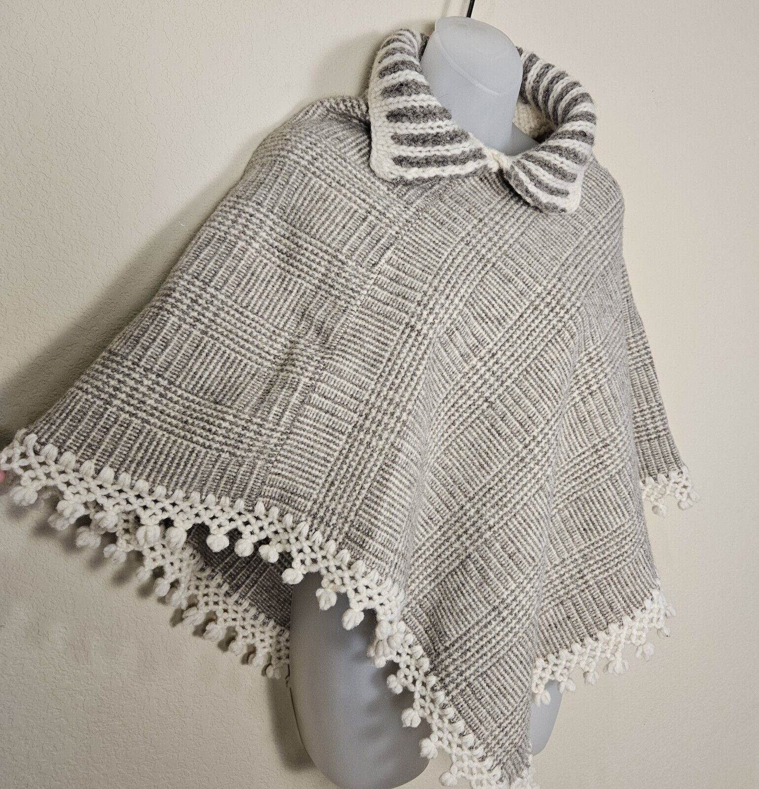 Wool Poncho Cape Fringe Handmade Mexico Vintage Crochet Hippie Boho Lagenlook