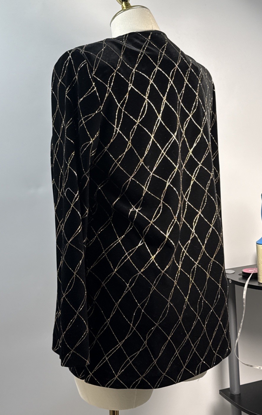 J.B.S. LTD. Size 12 Vintage Velvet Metallic Grid Open Front Jacket Black/Gold