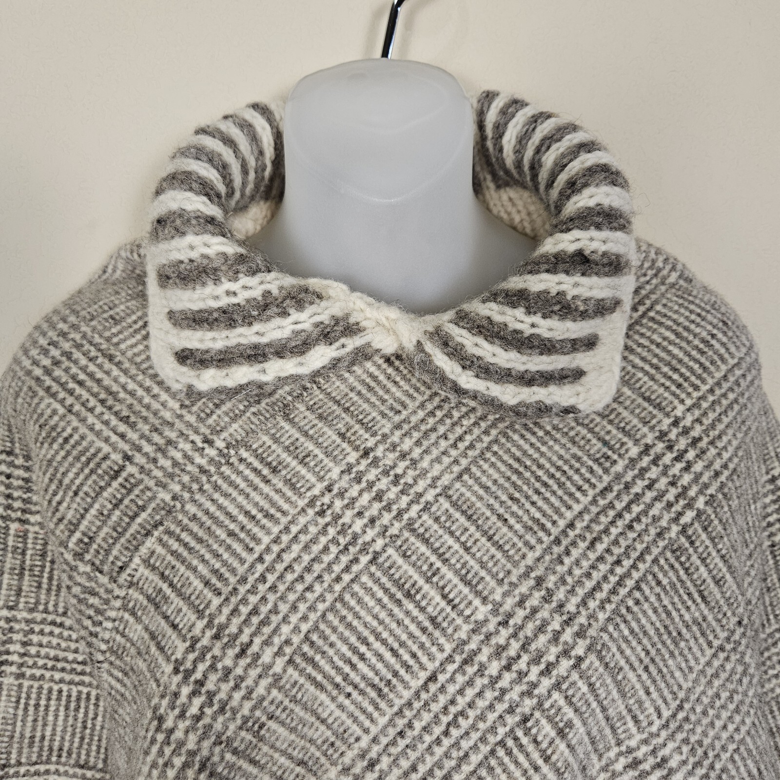 Wool Poncho Cape Fringe Handmade Mexico Vintage Crochet Hippie Boho Lagenlook
