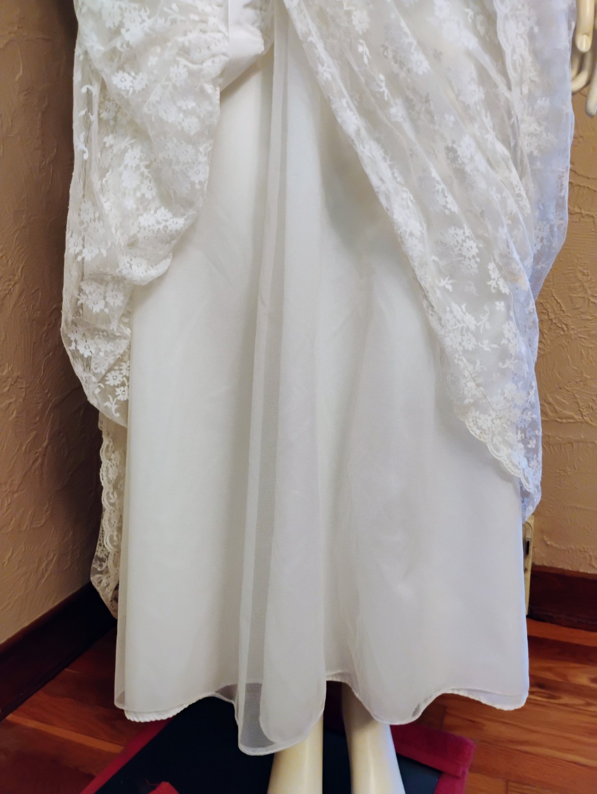 VTG 70’s „Pronuptia Paris” White Lace Prairie Dress/Gown 38 or 8 or Today’s 6