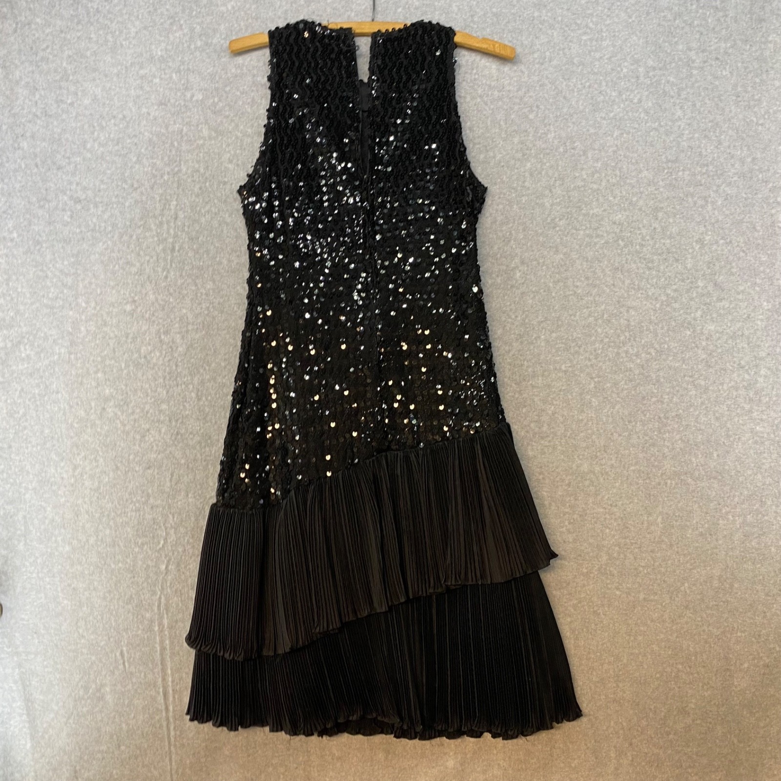 Vintage Glenrob Size 9/10 • Sequin Pleated Dress • Black • Sleeveless