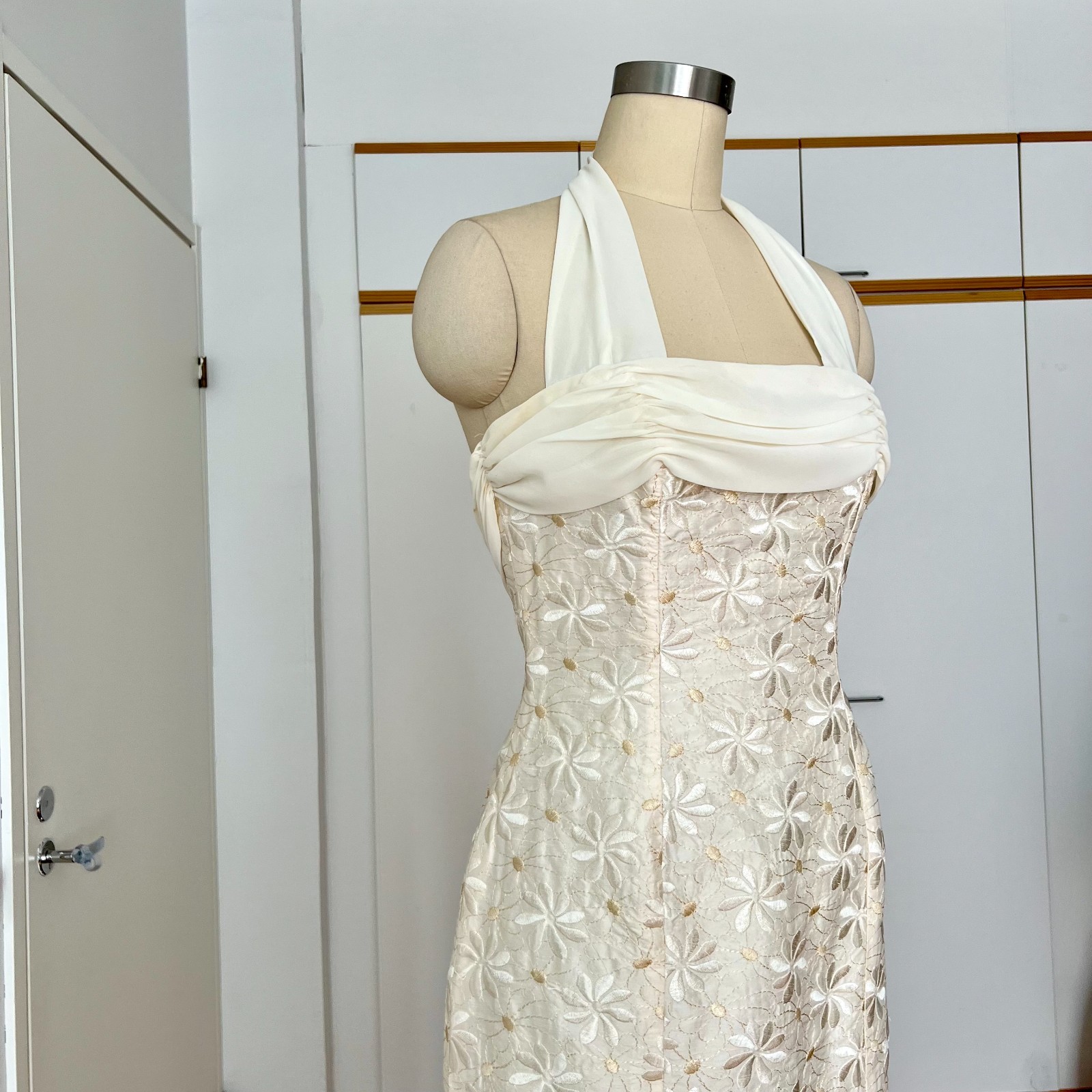 100% Silk Vintage Halter Neck Wedding Dress Minimalist Backless Bridal Gown EU38