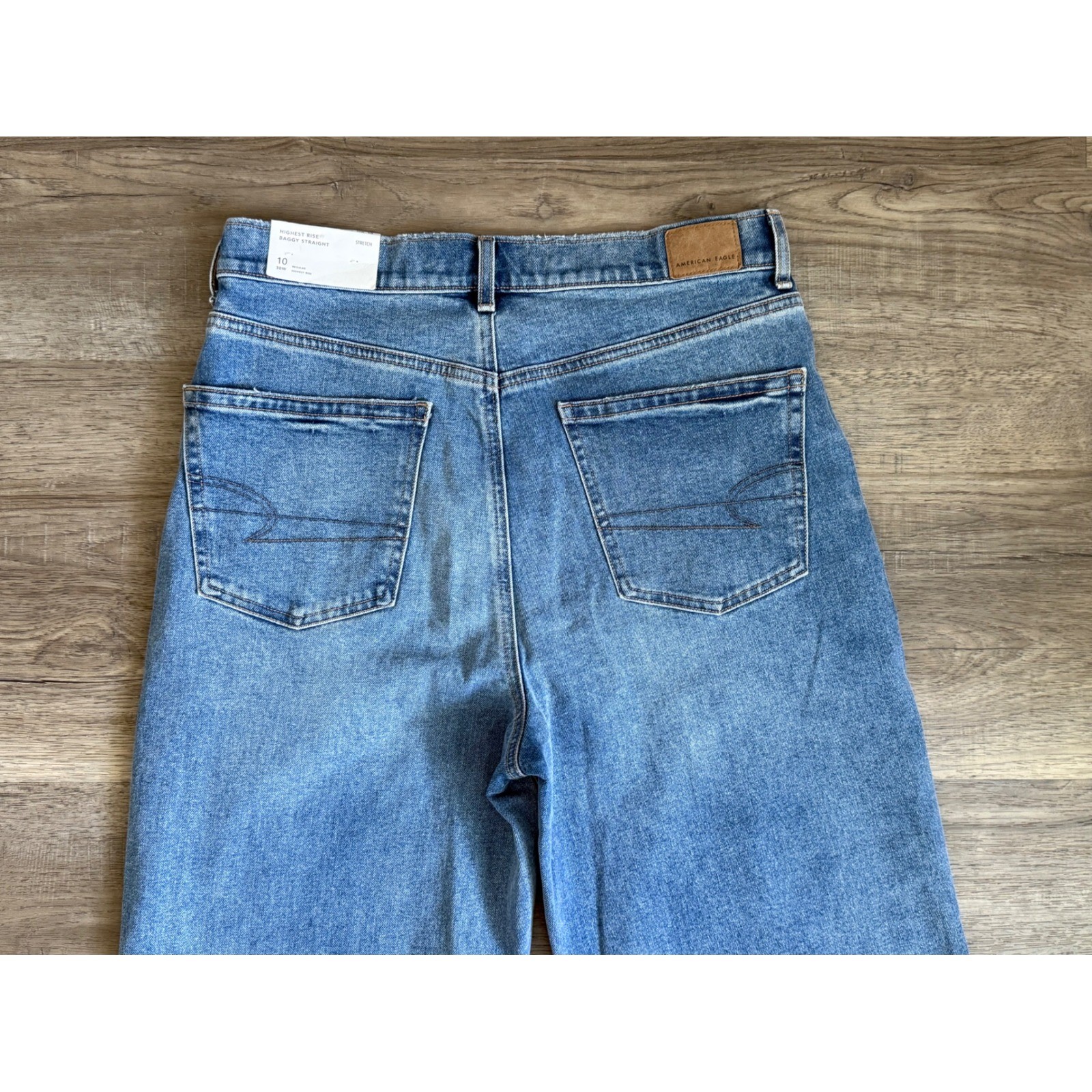 American Eagle Highest Rise Baggy Straight Jeans 10 NWT Medium Wash 90s