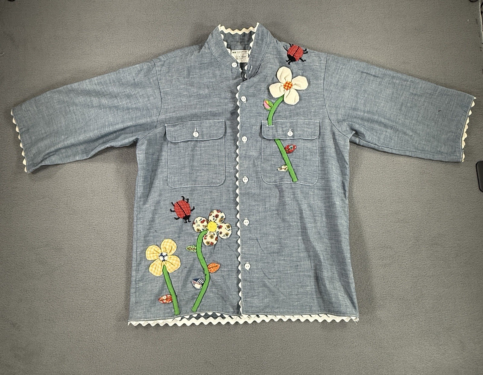 VTG 70’s JC Penney Big Mac Lace Trim Chambray Shirt M Applique Flowers Ladybugs