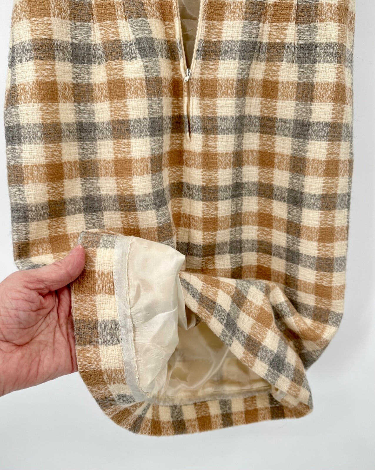 Vintage 60’s / 70’s Parade NY Women’s Bouclé Sheath Dress Bias Plaid Size S/M